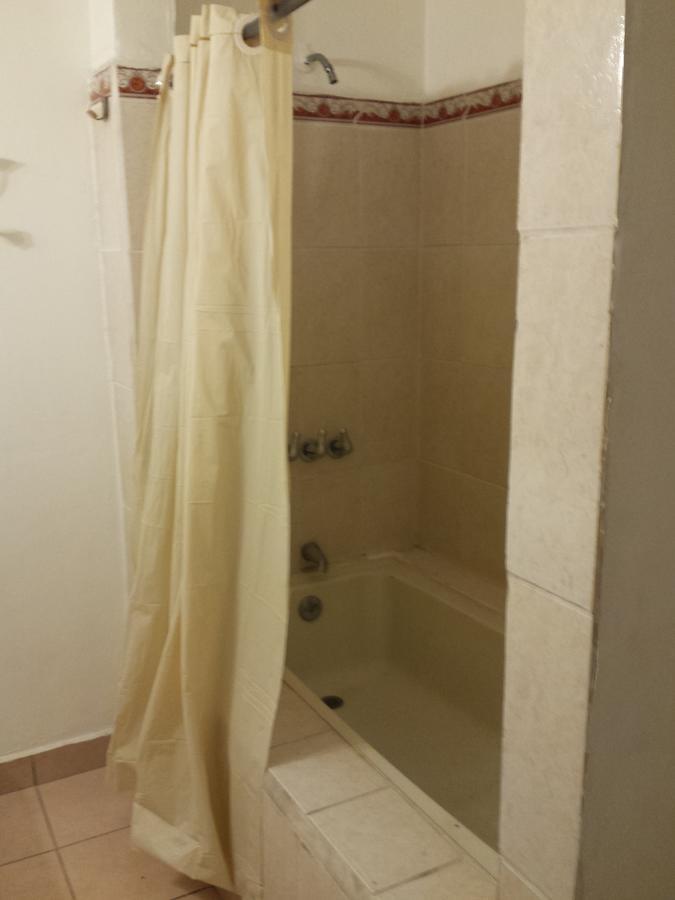 Hostal Aqui Me Quedo سان بيدرو سولا المظهر الخارجي الصورة
